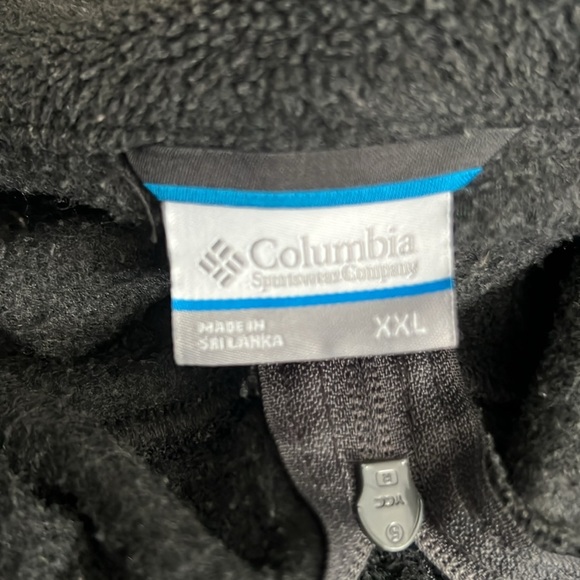 Cozy Columbia Fleece - Picture 5 of 6